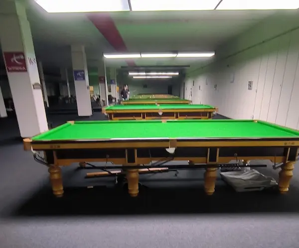 Tables de snooker de l'académie Ding Junhui à Sheffield