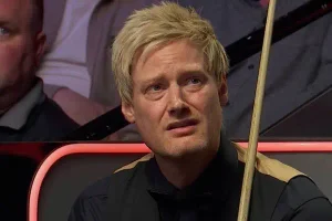 Neil Robertson lors du British Open de snooker à Cheltenham
